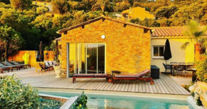 VILLA PERLA SAINT-TROPEZ CAVALAIRE sur MER, 3-5 chambres, vue mer, piscine chauffée avril à octobre
